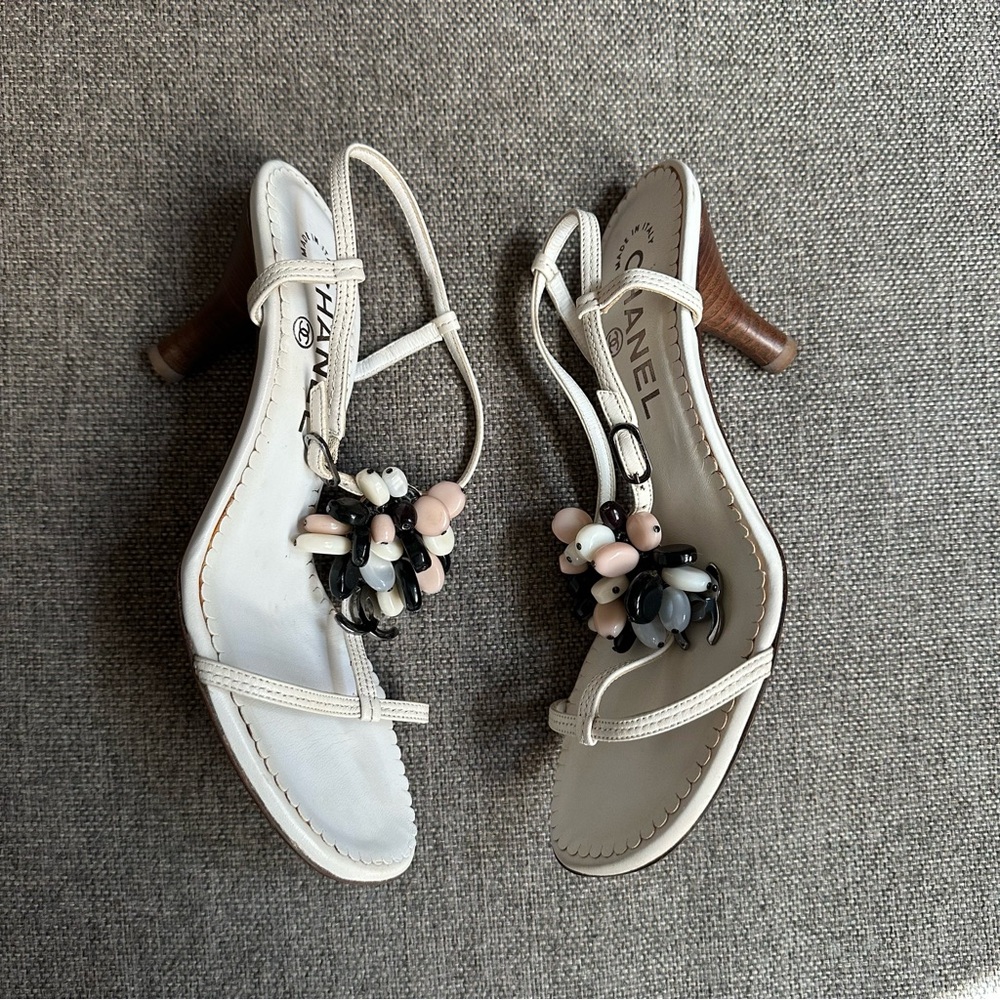 Vintage white Chanel beaded strappy heels - Picture 5 of 8